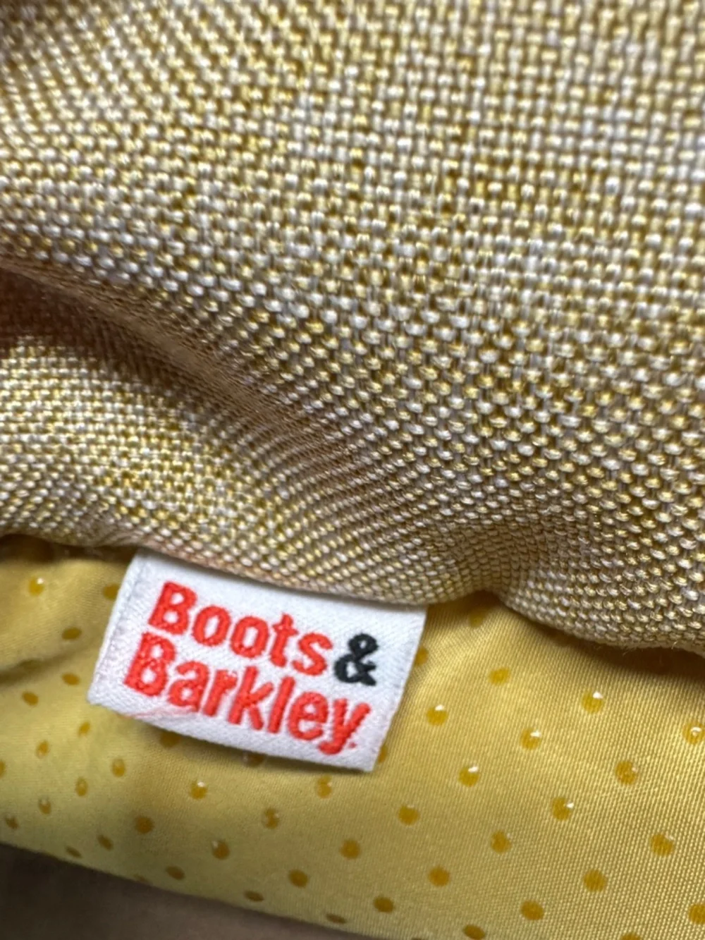 NOT FOR SALE - Boots & Barkley Sherpa Egg Nest Pet Bed Small NWOT